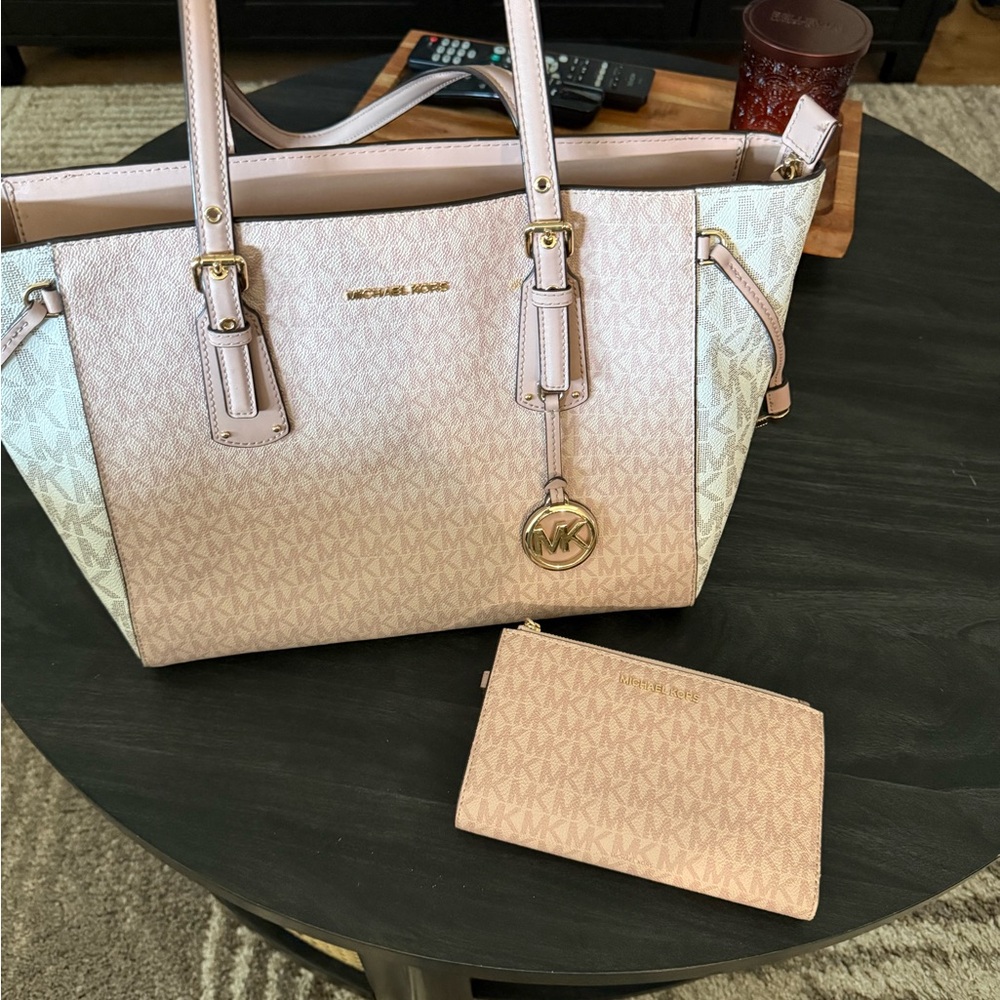 Michael Kors Tote & Wallet